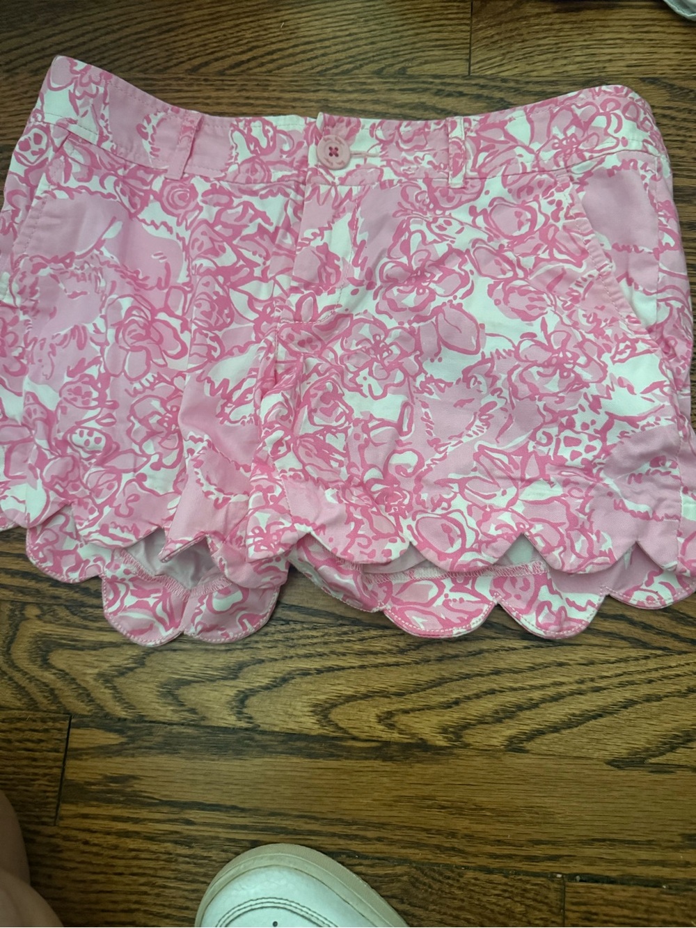 Lilly Pulitzer Pink & White Floral Scalloped Bermuda Shorts